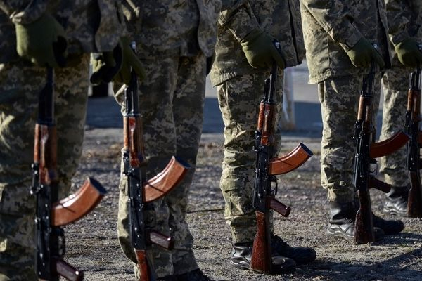 В Южно-Сахалинске военнослужащий изнасиловал свою дoчь